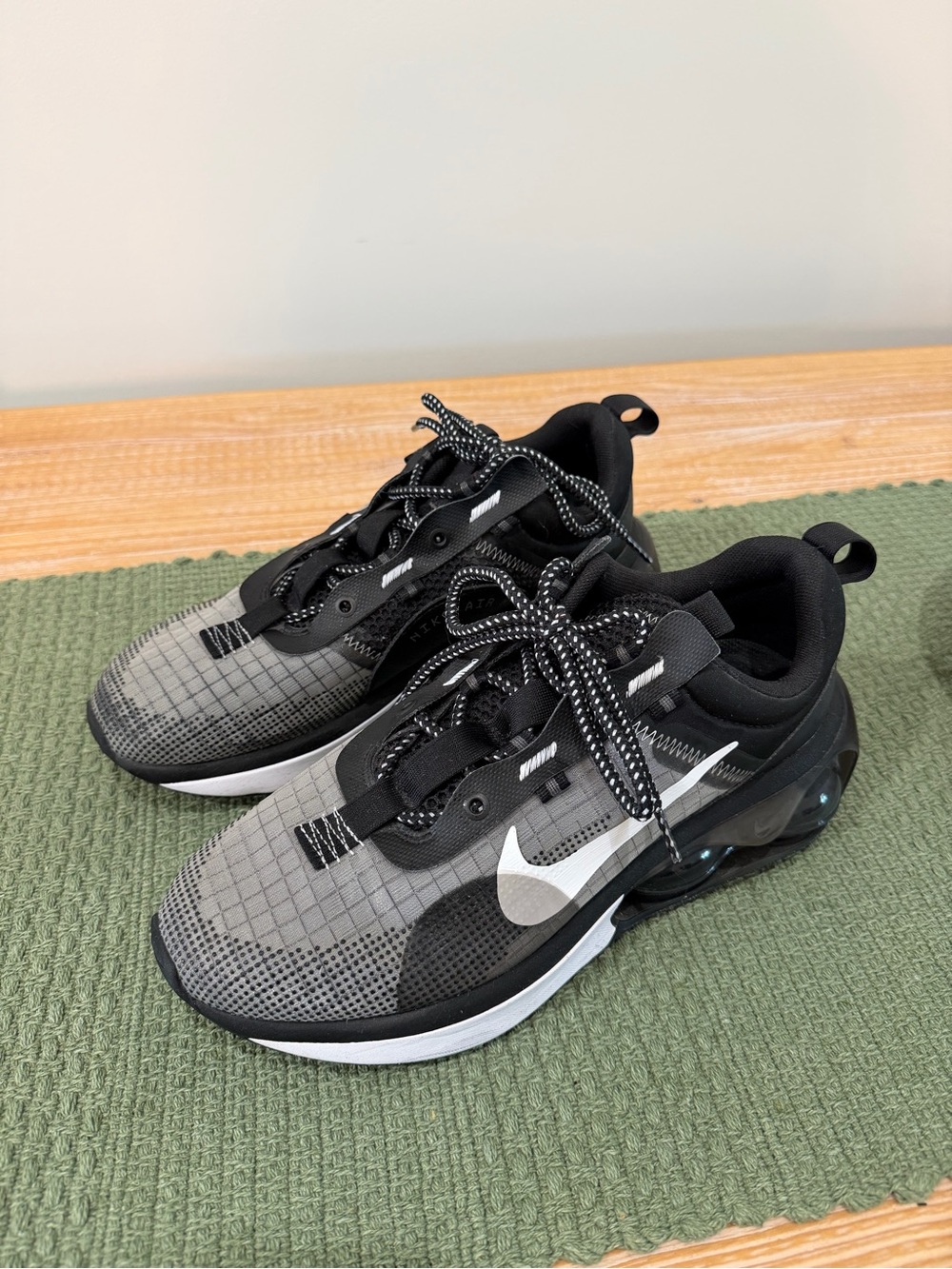 Nike Air Max Black and Gray